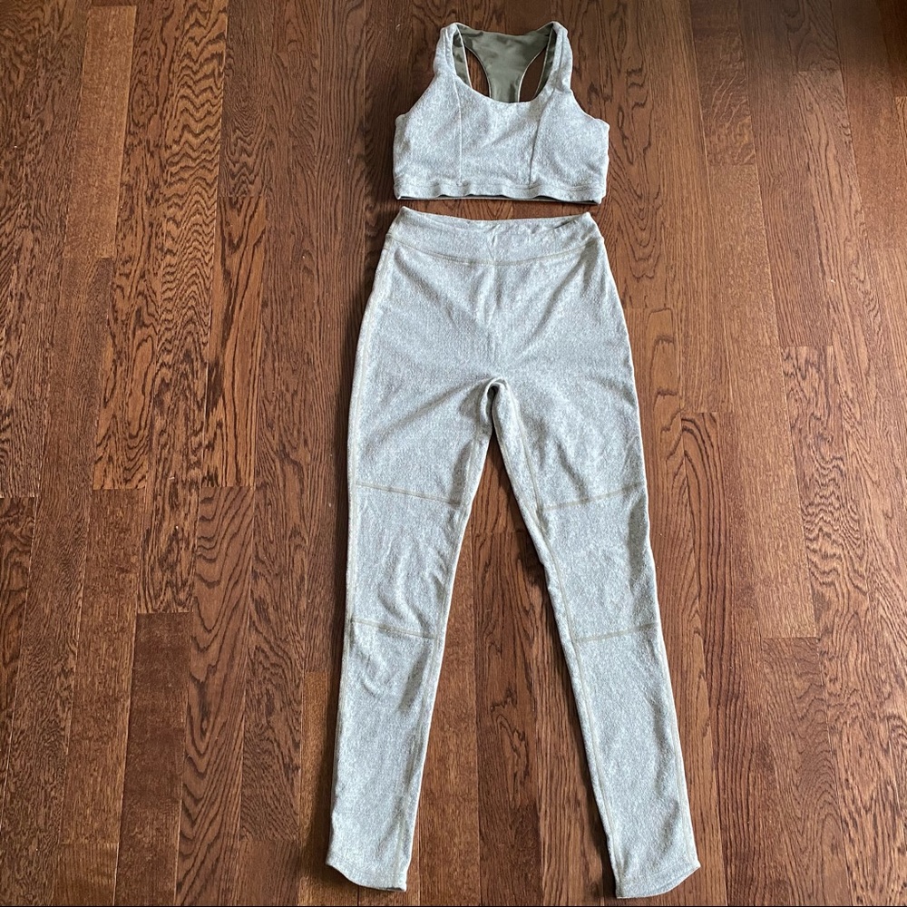 Gymshark Fleur Texture 2 Piece SET - Picture 4 of 16